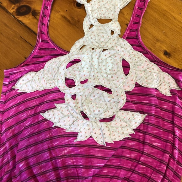 Free people small racerback tank w appliqué - Picture 2 of 5